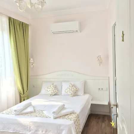 Denizyildizi Hotell *