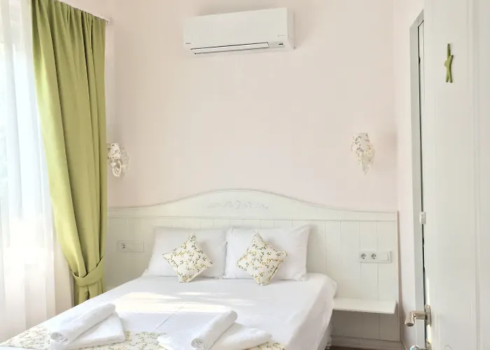 Denizyildizi Hotel *